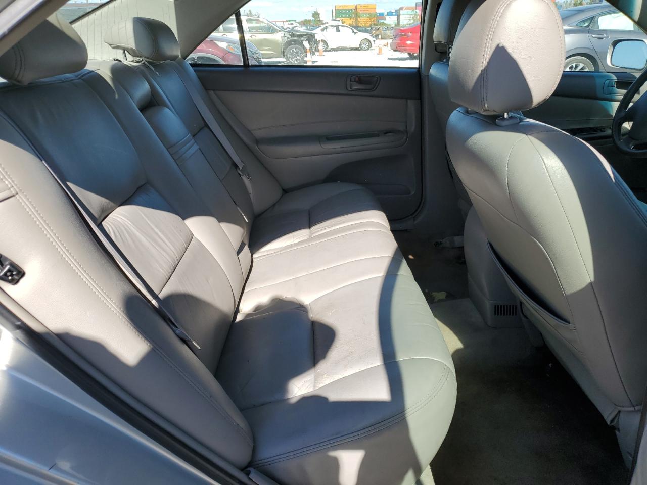 2003 Toyota Camry Le VIN: 4T1BE32K93U230591 Lot: 82388735