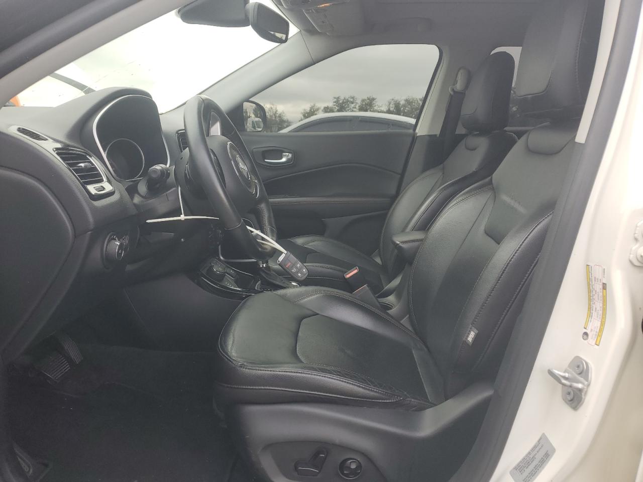 2018 Jeep Compass Limited VIN: 3C4NJDCB8JT143869 Lot: 82310405