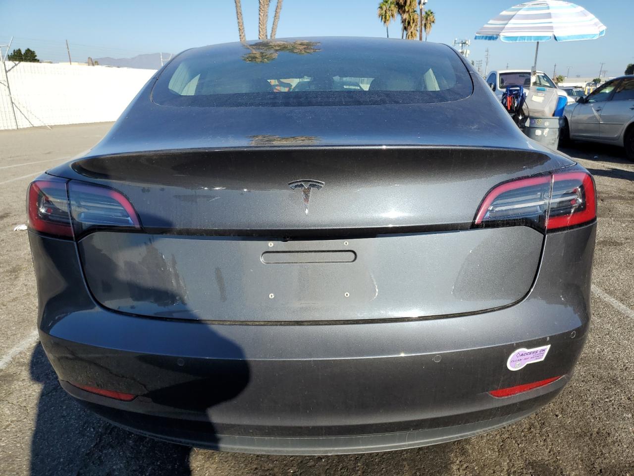 2018 Tesla Model 3 VIN: 5YJ3E1EA2JF052805 Lot: 85682655