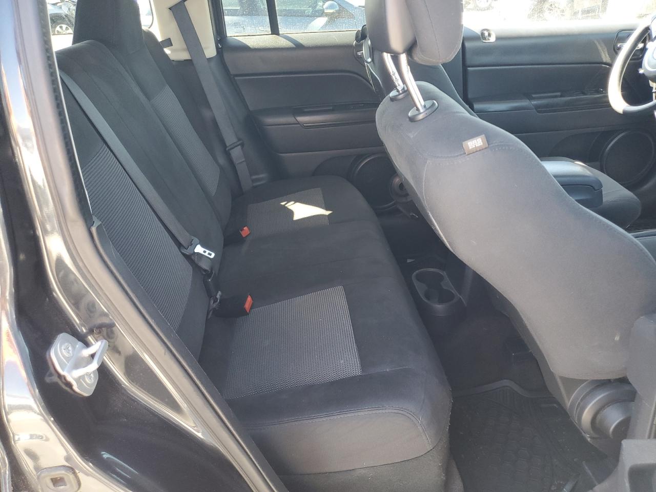 2015 Jeep Patriot Sport VIN: 1C4NJPBA5FD326041 Lot: 82302225