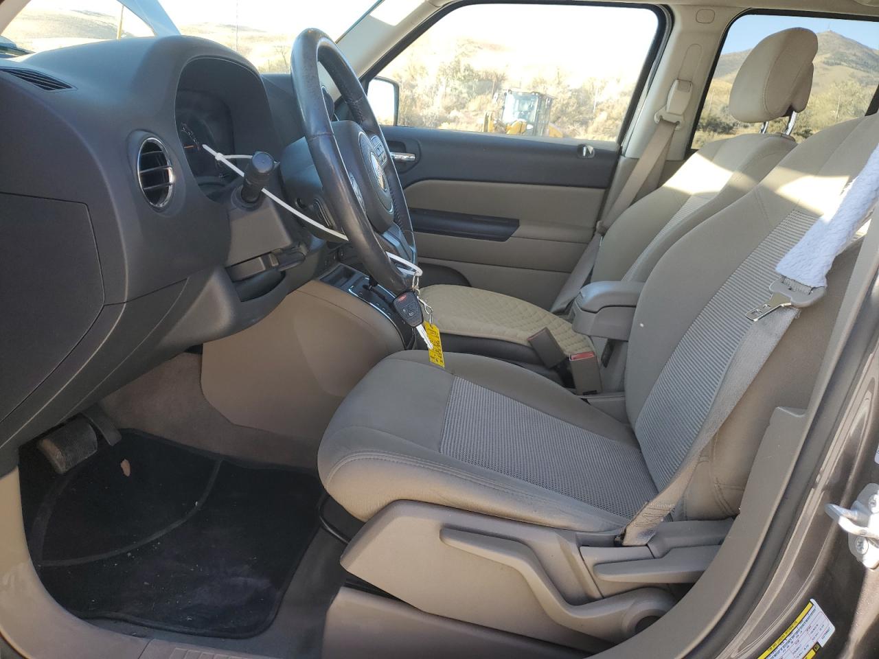 2016 Jeep Patriot Latitude VIN: 1C4NJRFB3GD758627 Lot: 82385465