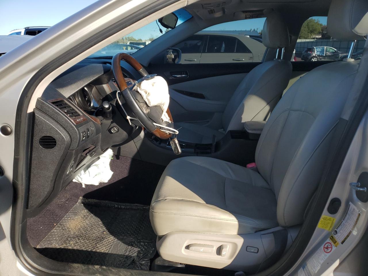 2011 Lexus Es 350 VIN: JTHBK1EG1B2463267 Lot: 86105105