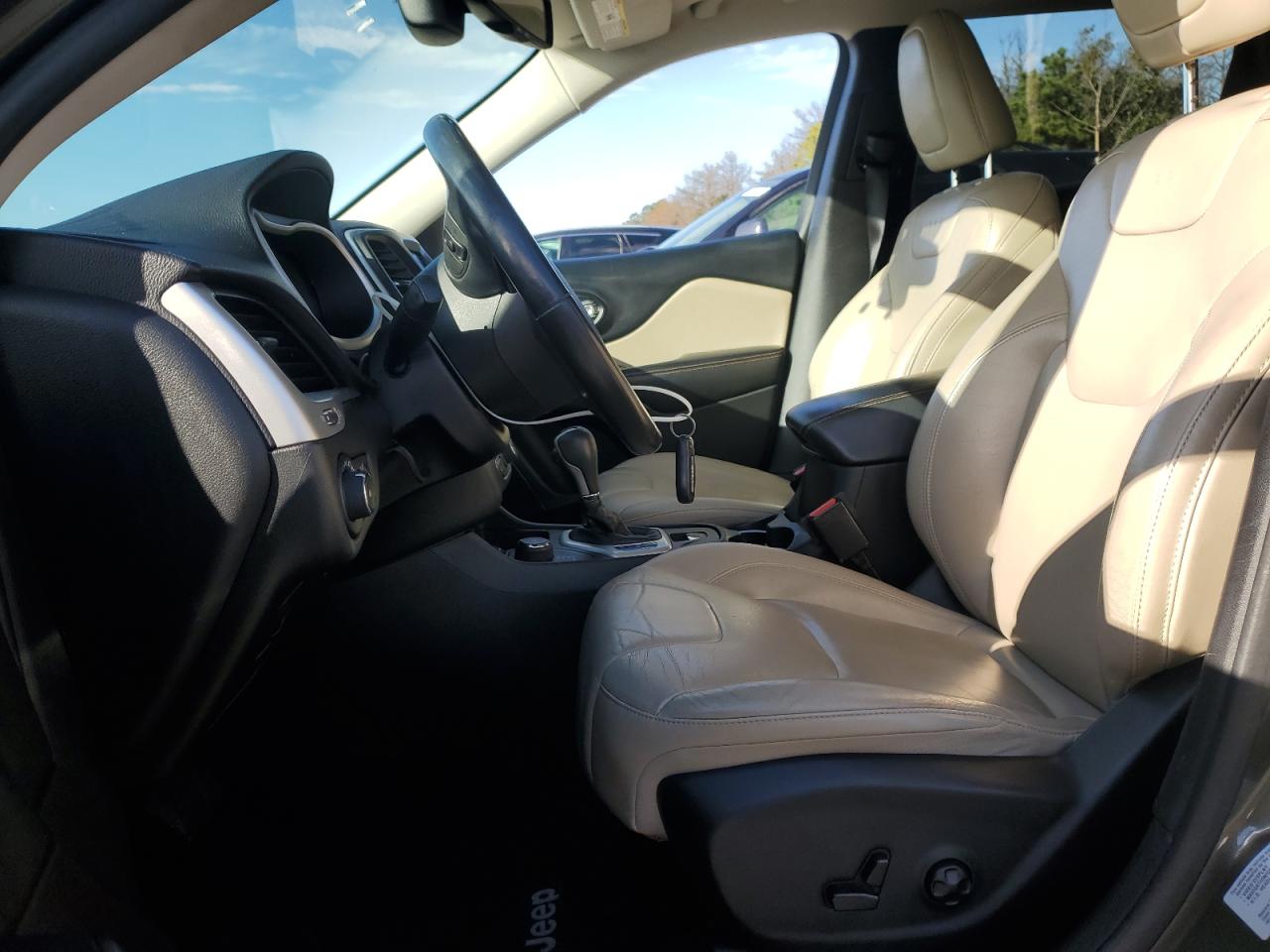 2015 Jeep Cherokee Limited VIN: 1C4PJMDS9FW676094 Lot: 85135935