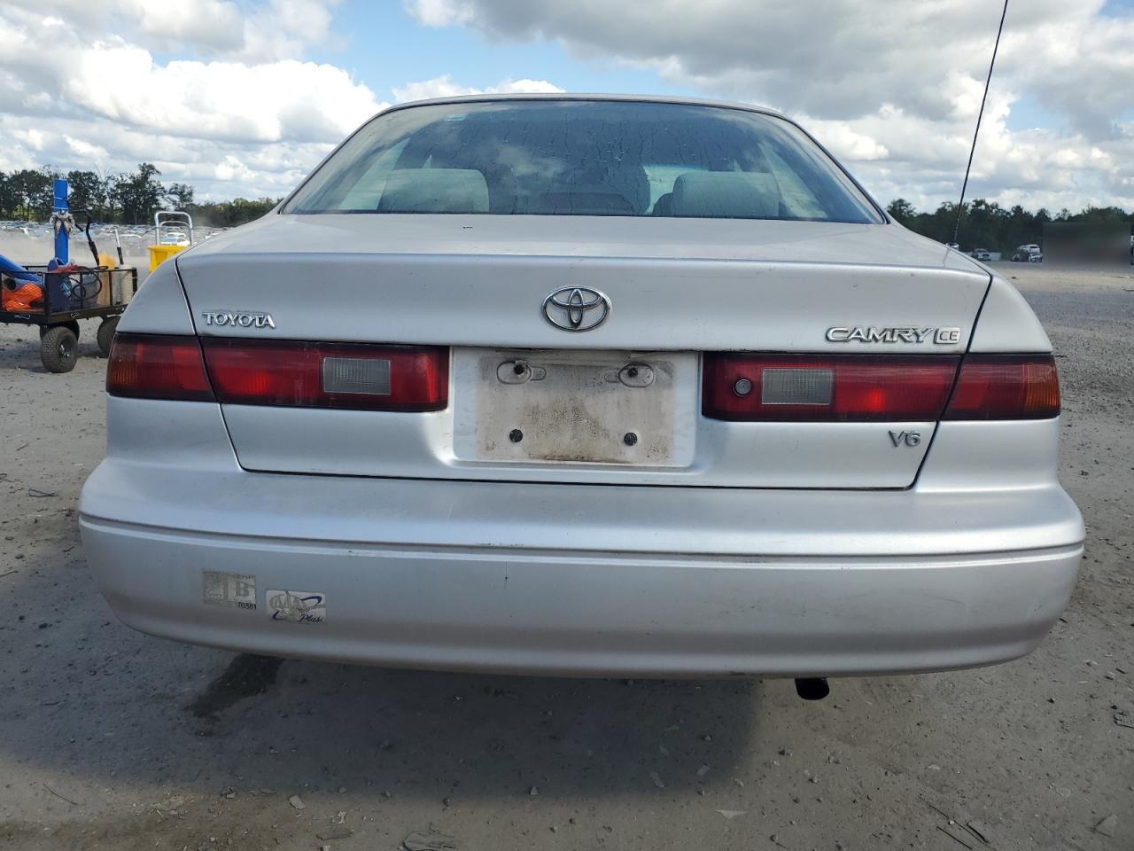 1998 Toyota Camry Ce VIN: 4T1BF22KXWU069518 Lot: 84897695