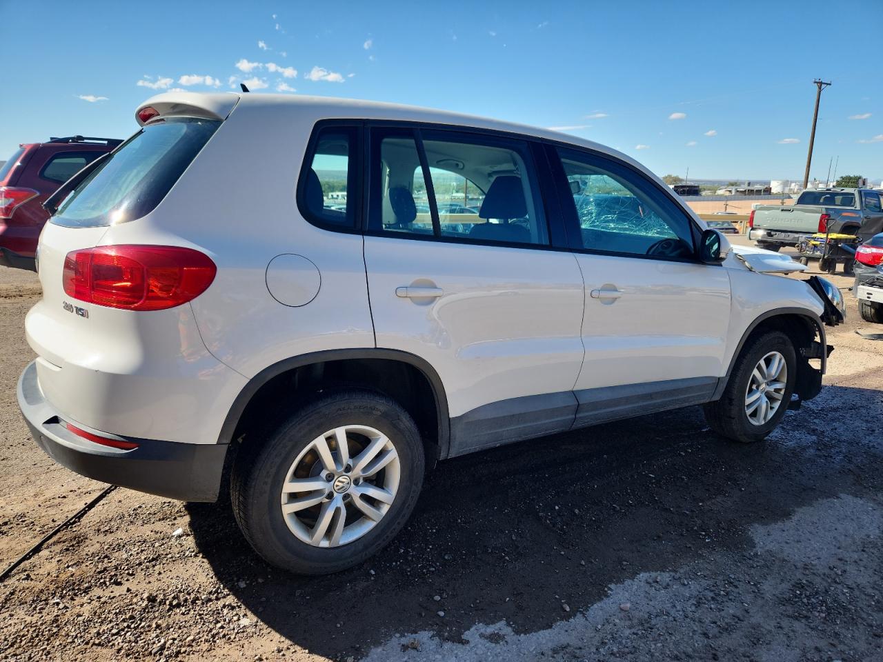 2013 Volkswagen Tiguan S white null gas WVGAV3AX1DW581560 photo #4