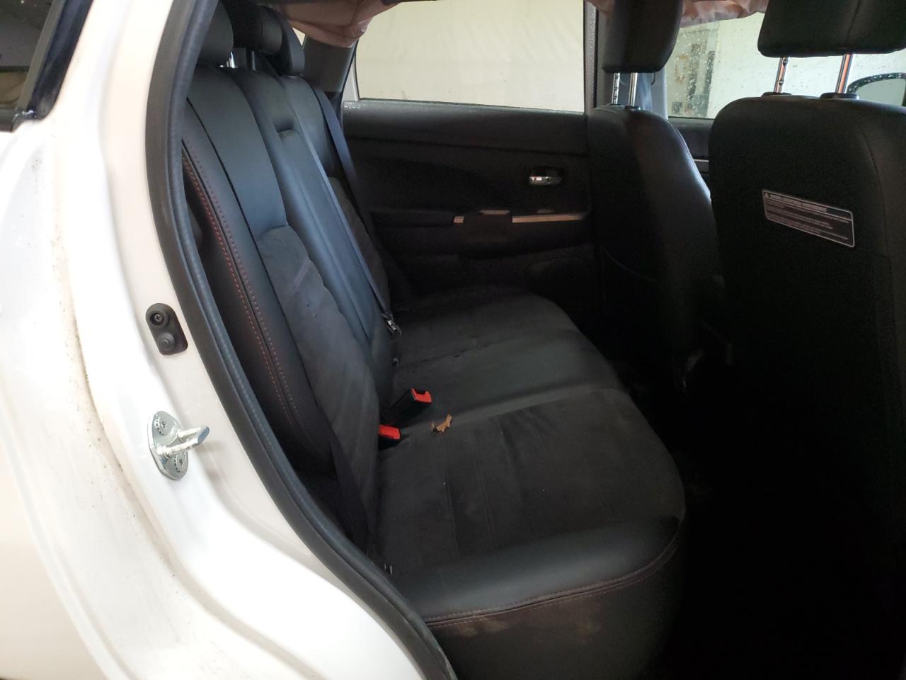 2018 Mitsubishi Outlander Sport Es VIN: JA4AP3AW3JU016802 Lot: 82635085