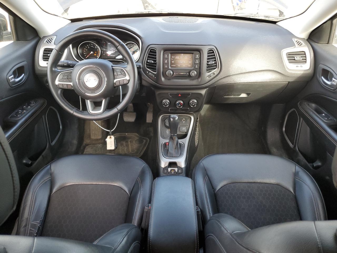 2018 Jeep Compass Latitude VIN: 3C4NJDBB1JT128132 Lot: 85261185