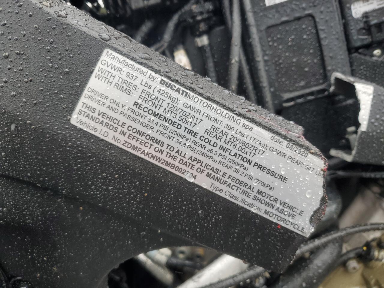 2021 Ducati Streetfighter V4 VIN: ZDMFAKNW2MB002704 Lot: 90492525