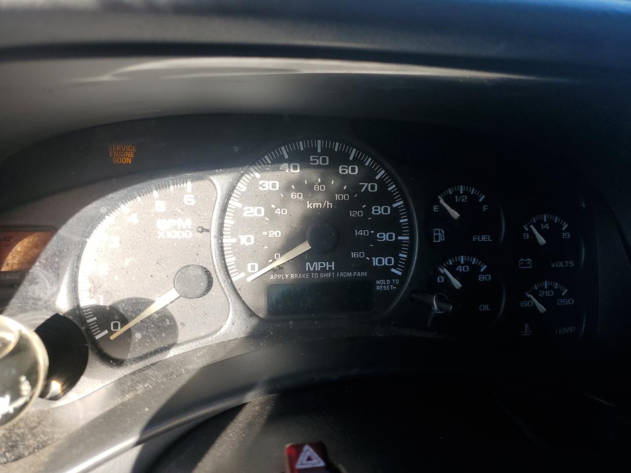 2002 Chevrolet Tahoe C1500 VIN: 1GNEC13Z62R146163 Lot: 85871005