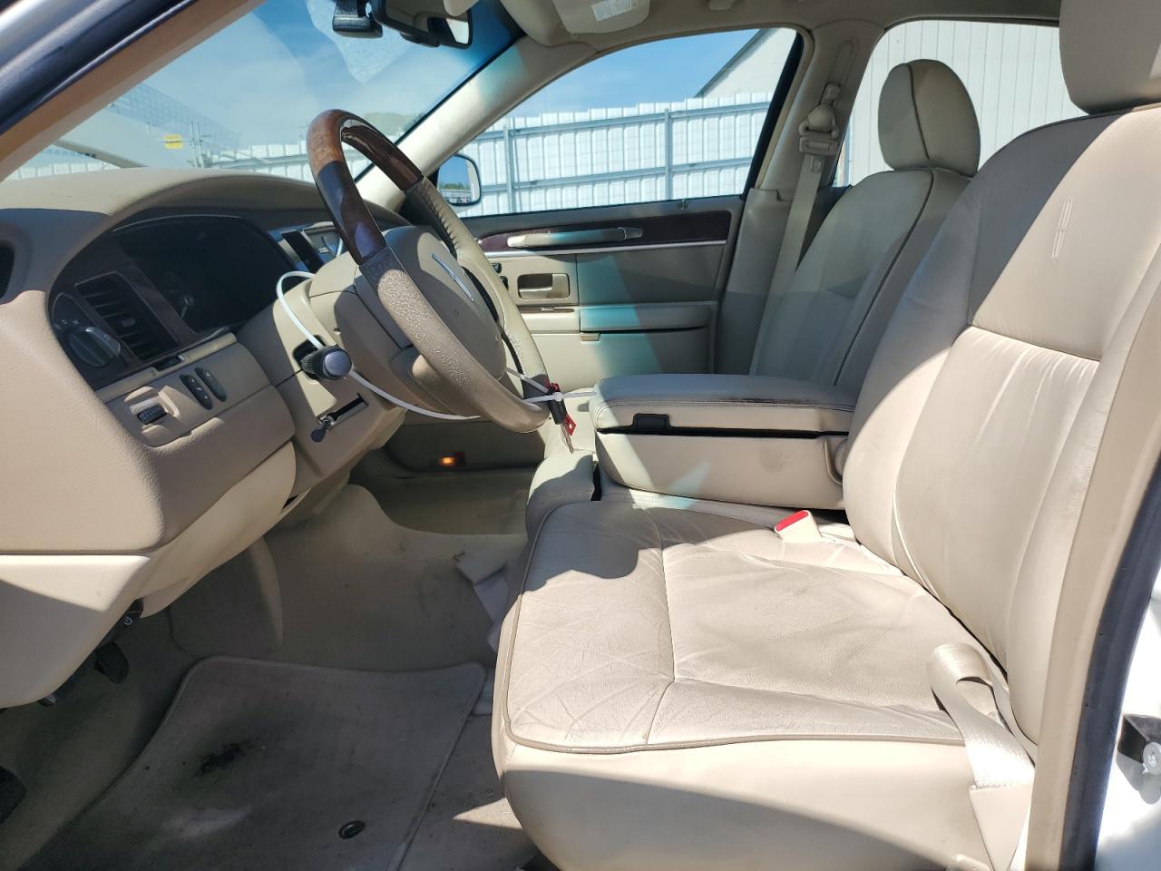 2006 Lincoln Town Car Designer VIN: 1LNHM83V96Y643675 Lot: 84955155