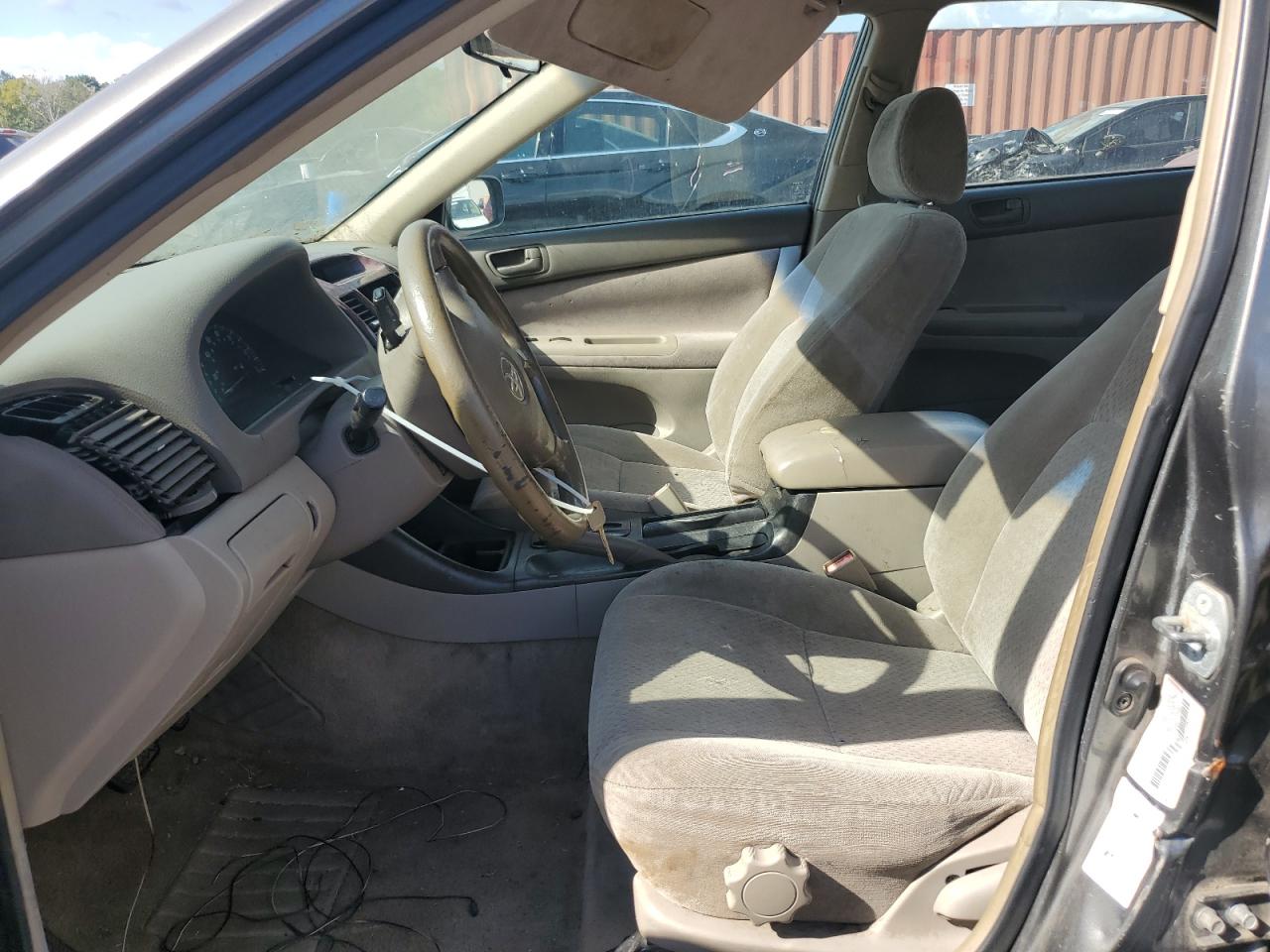 2002 Toyota Camry Le VIN: JTDBE32K820069161 Lot: 85097315