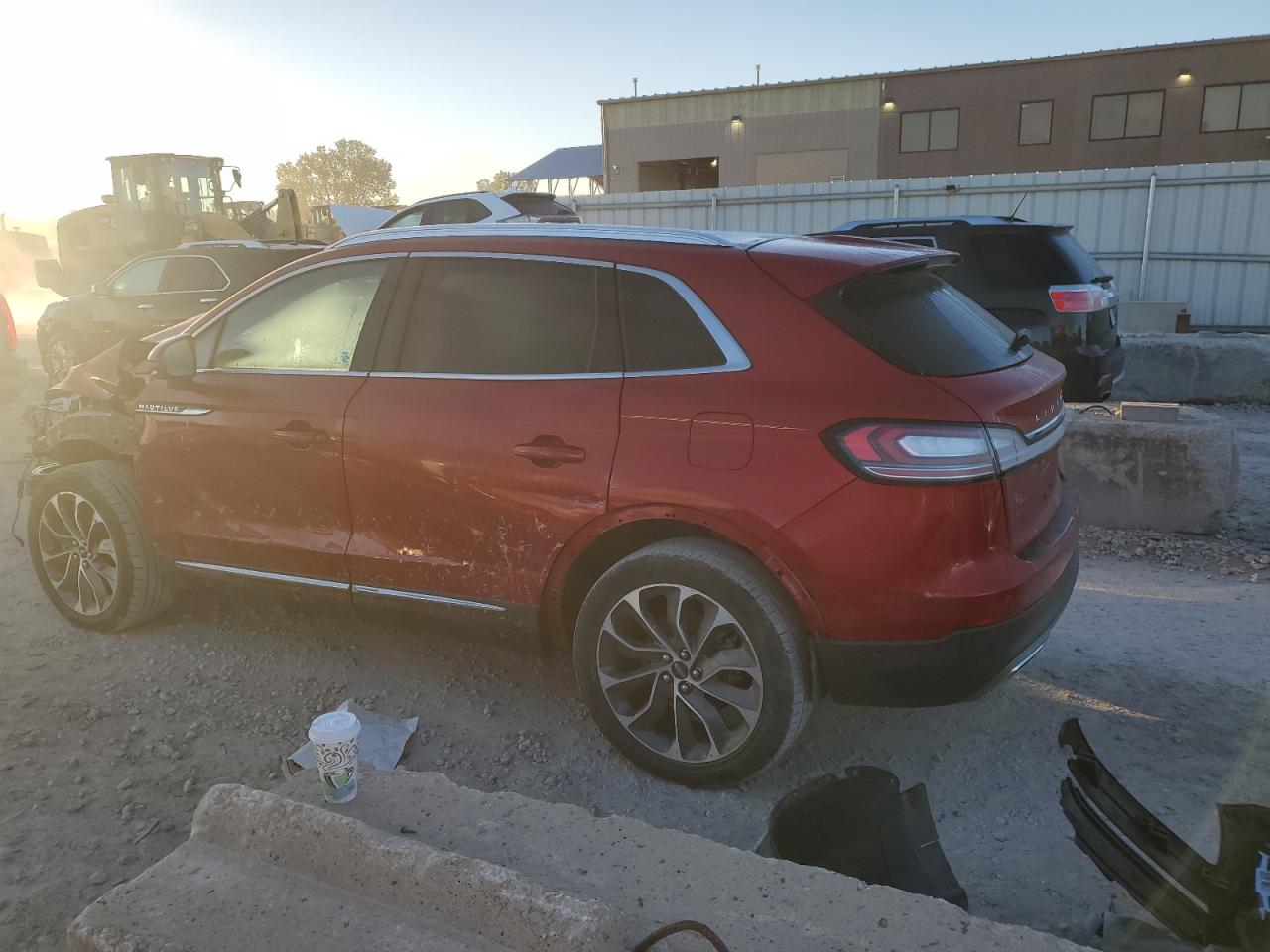 2020 Lincoln Nautilus Reserve brown null gas 2LMPJ6K93LBL03965 photo #3