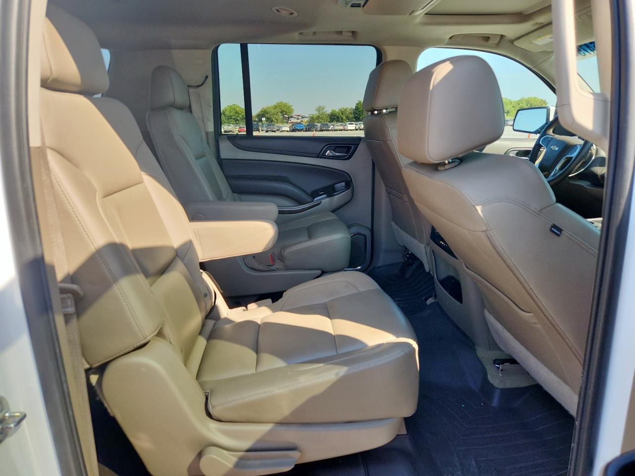 2016 Chevrolet Suburban K1500 Lt VIN: 1GNSKHKC3GR424228 Lot: 84026475
