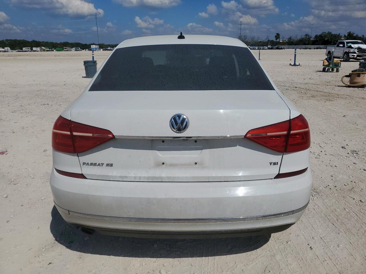 2016 Volkswagen Passat Se VIN: 1VWBT7A31GC065785 Lot: 86105335