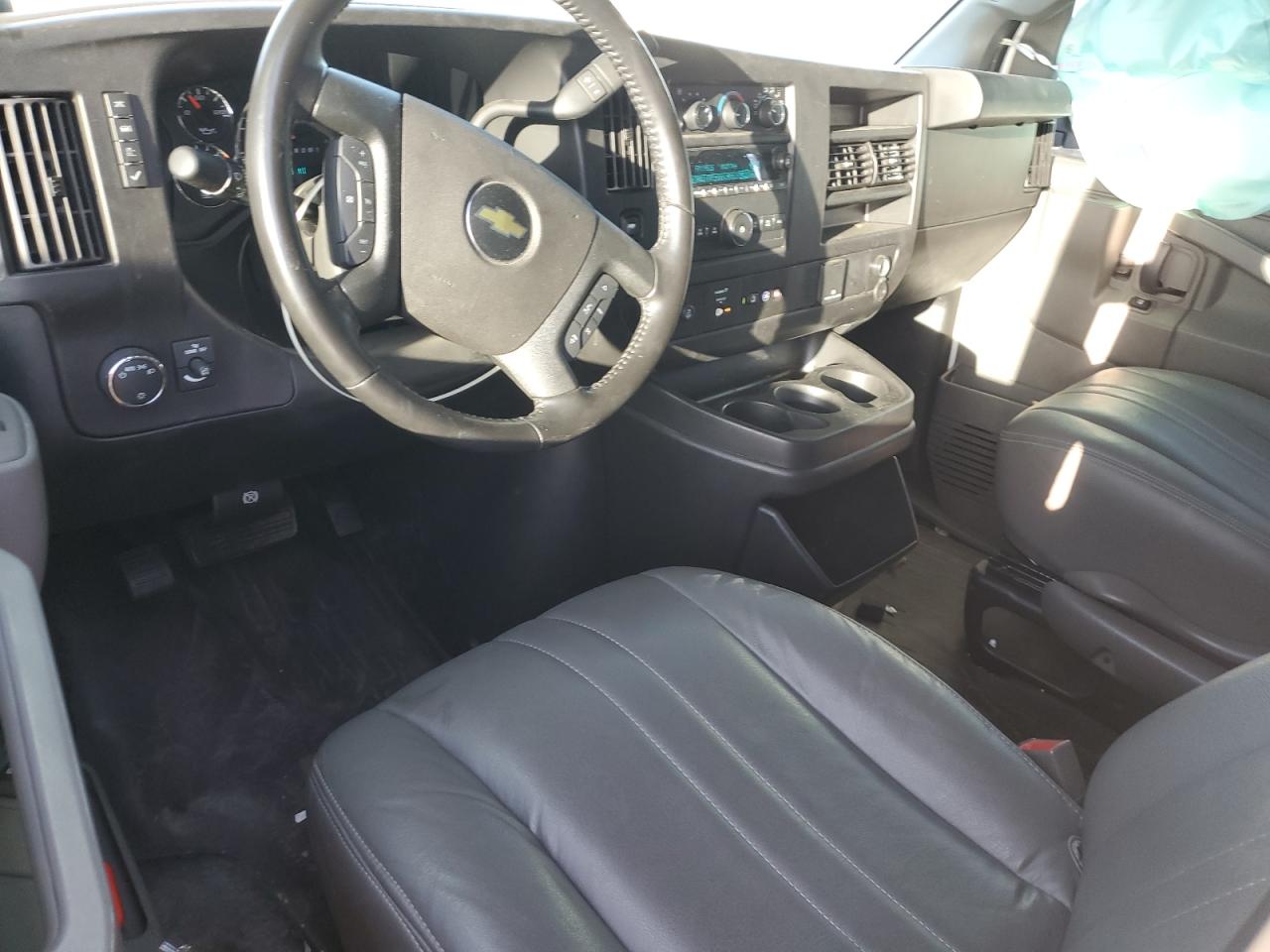 2023 Chevrolet Express 2500 Delivery Van VIN: 1GCWGAFP7P1170487 Lot: 90899485