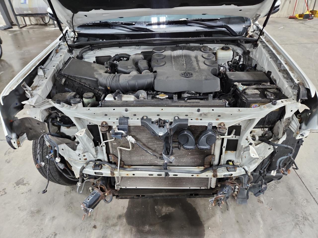 2015 Toyota 4Runner Sr5/Sr5 Premium VIN: JTEBU5JR8F5234210 Lot: 84816715