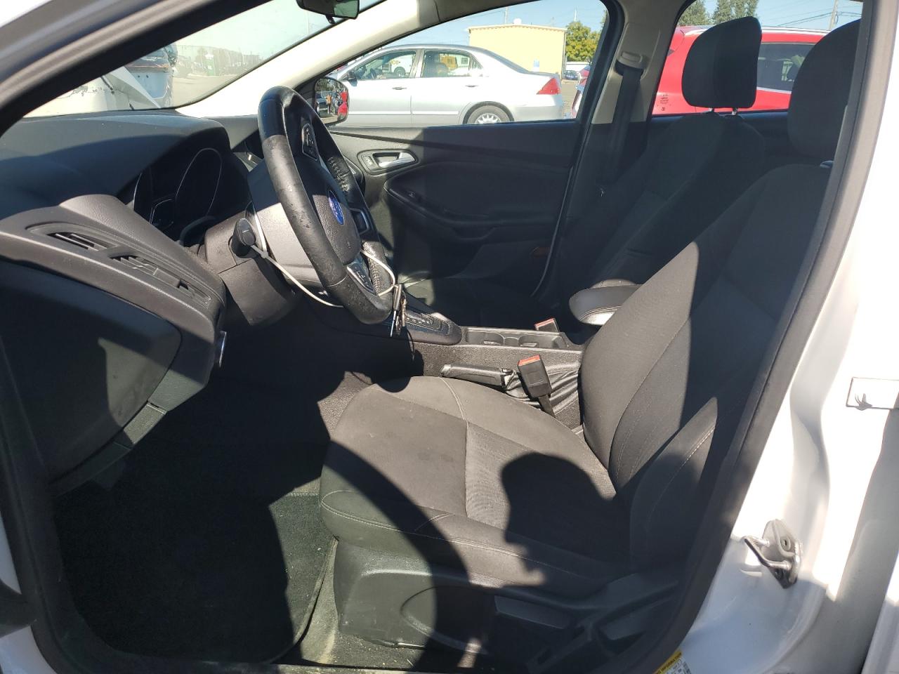 2015 Ford Focus Se VIN: 1FADP3F24FL355595 Lot: 82422065