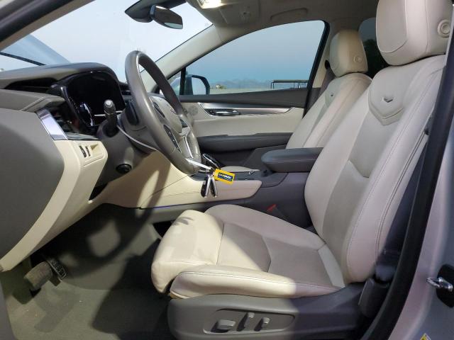  CADILLAC XT5 2017 Серебристый