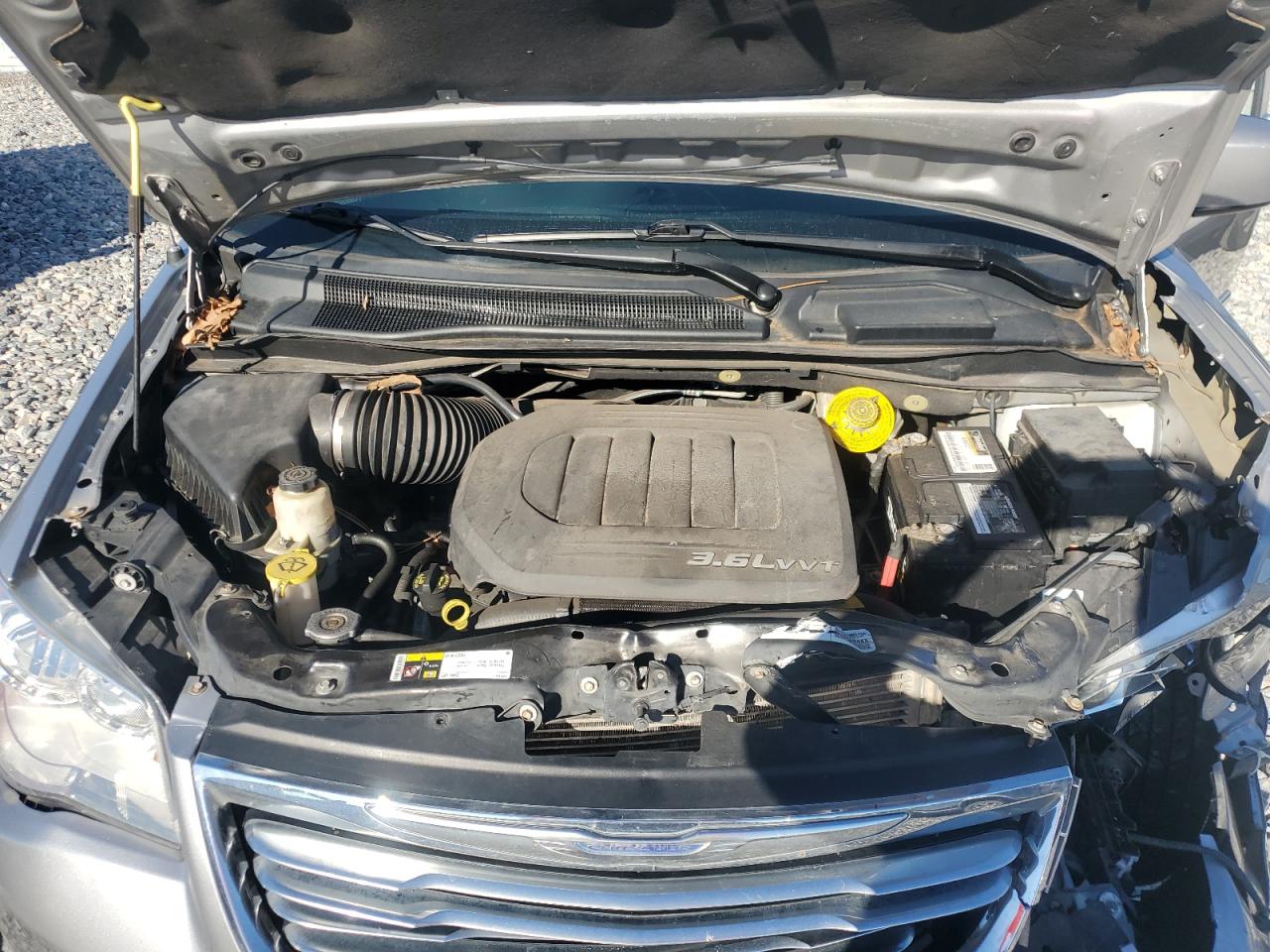 2016 Chrysler Town & Country Touring VIN: 2C4RC1BG3GR260326 Lot: 82456635