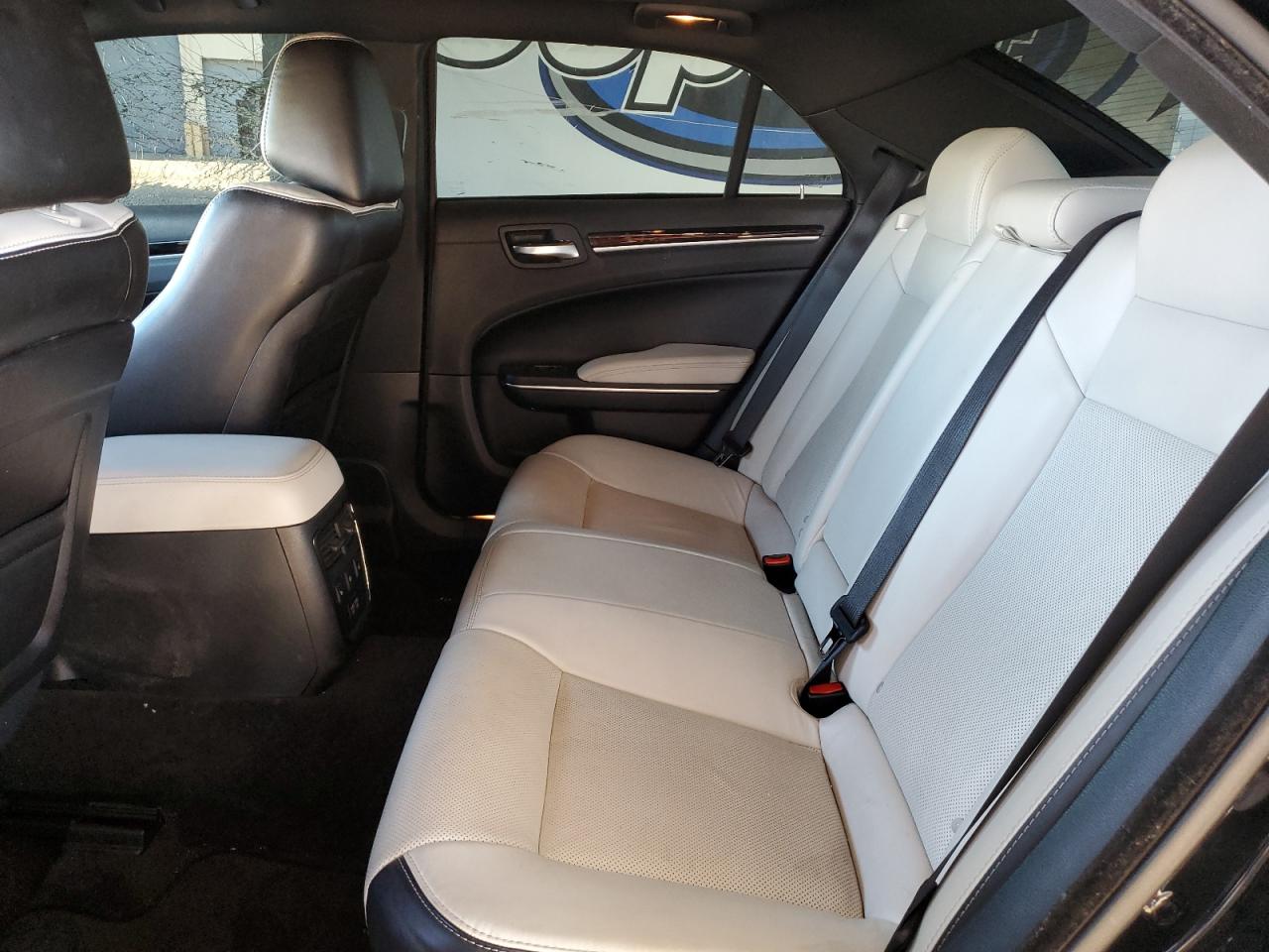 2018 Chrysler 300 S VIN: 2C3CCABT4JH274806 Lot: 82744835