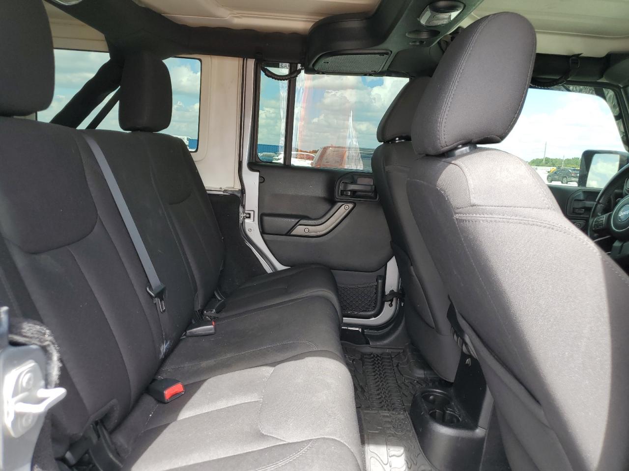 2015 Jeep Wrangler Unlimited Sport VIN: 1C4BJWDG3FL701946 Lot: 84731055