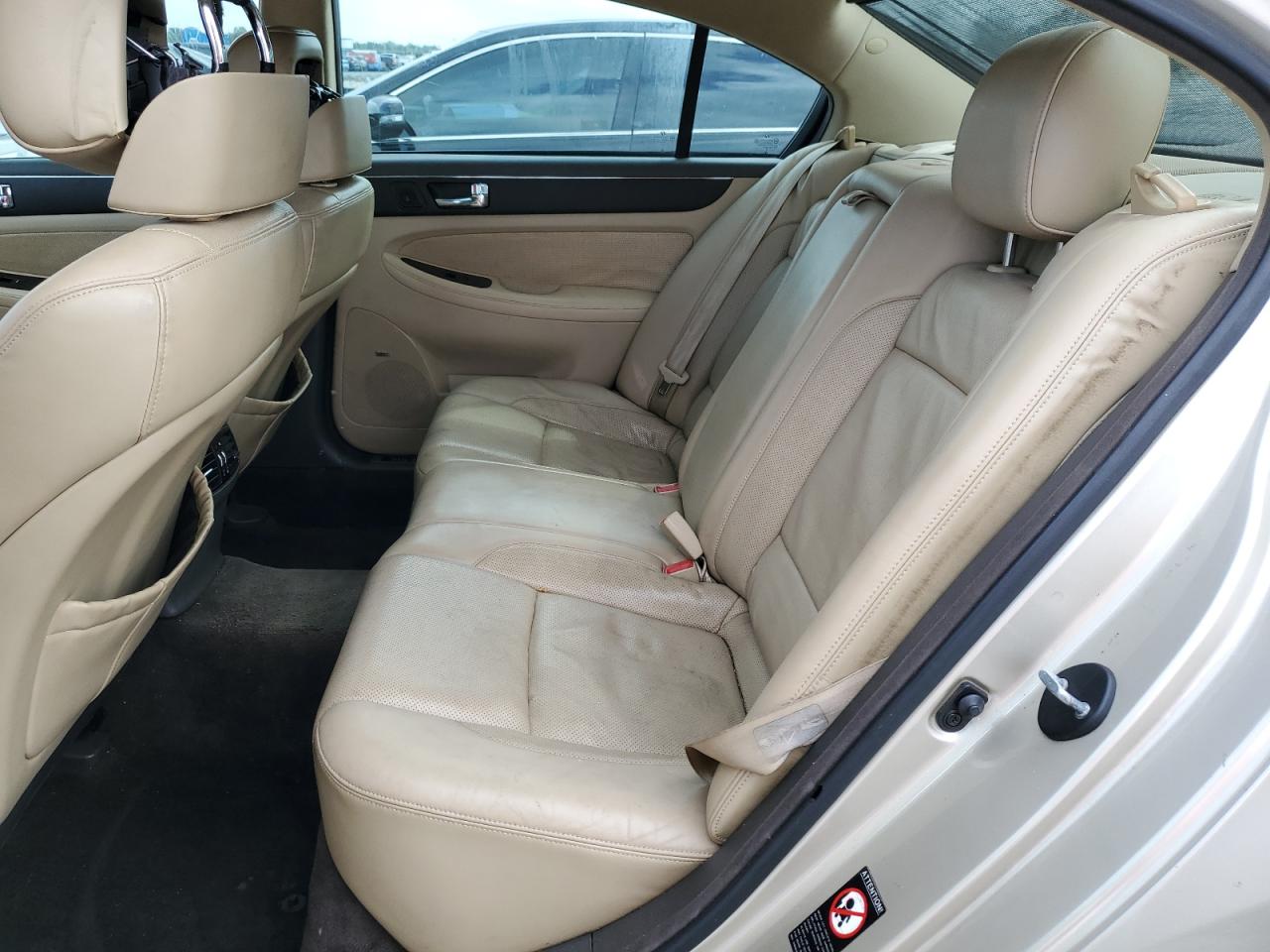 2010 Hyundai Genesis 4.6L VIN: KMHGC4DF9AU092565 Lot: 81996465