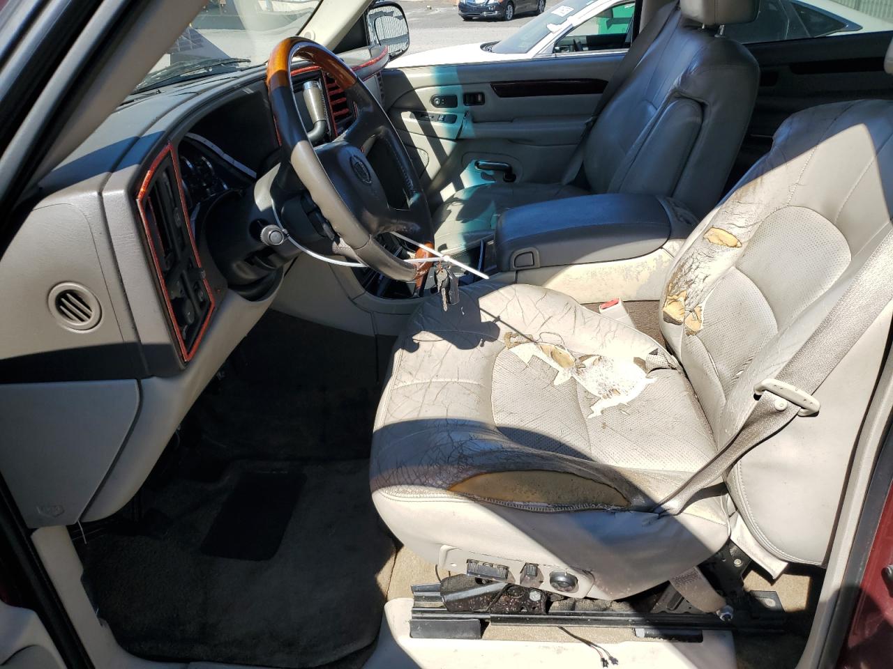 2002 Cadillac Escalade Luxury VIN: 1GYEK63N62R114930 Lot: 84051885