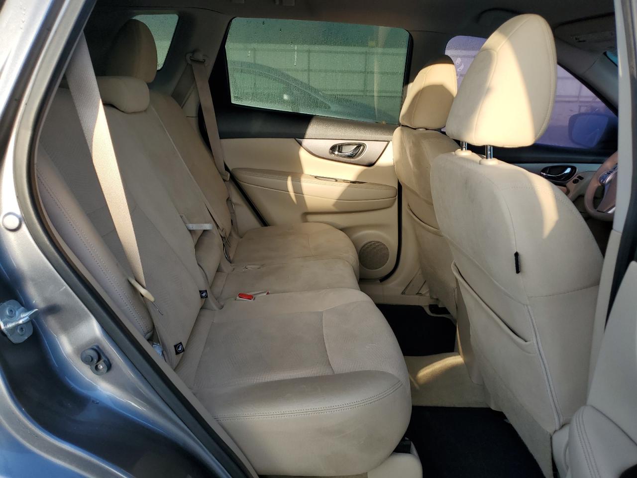 2015 Nissan Rogue S VIN: KNMAT2MT2FP559433 Lot: 81963515