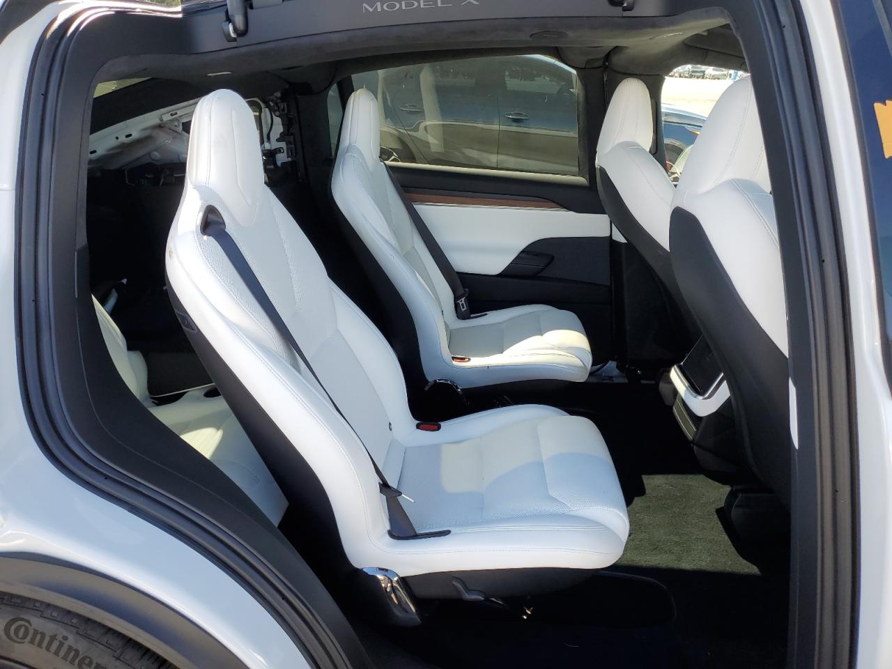 2025 Tesla Model X VIN: 7SAXCBE58SF471844 Lot: 85903035