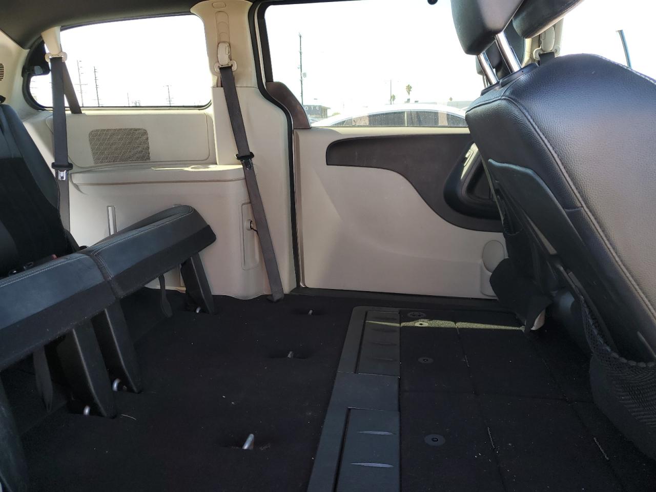 2018 Dodge Grand Caravan Sxt VIN: 2C4RDGCG7JR302258 Lot: 90864905