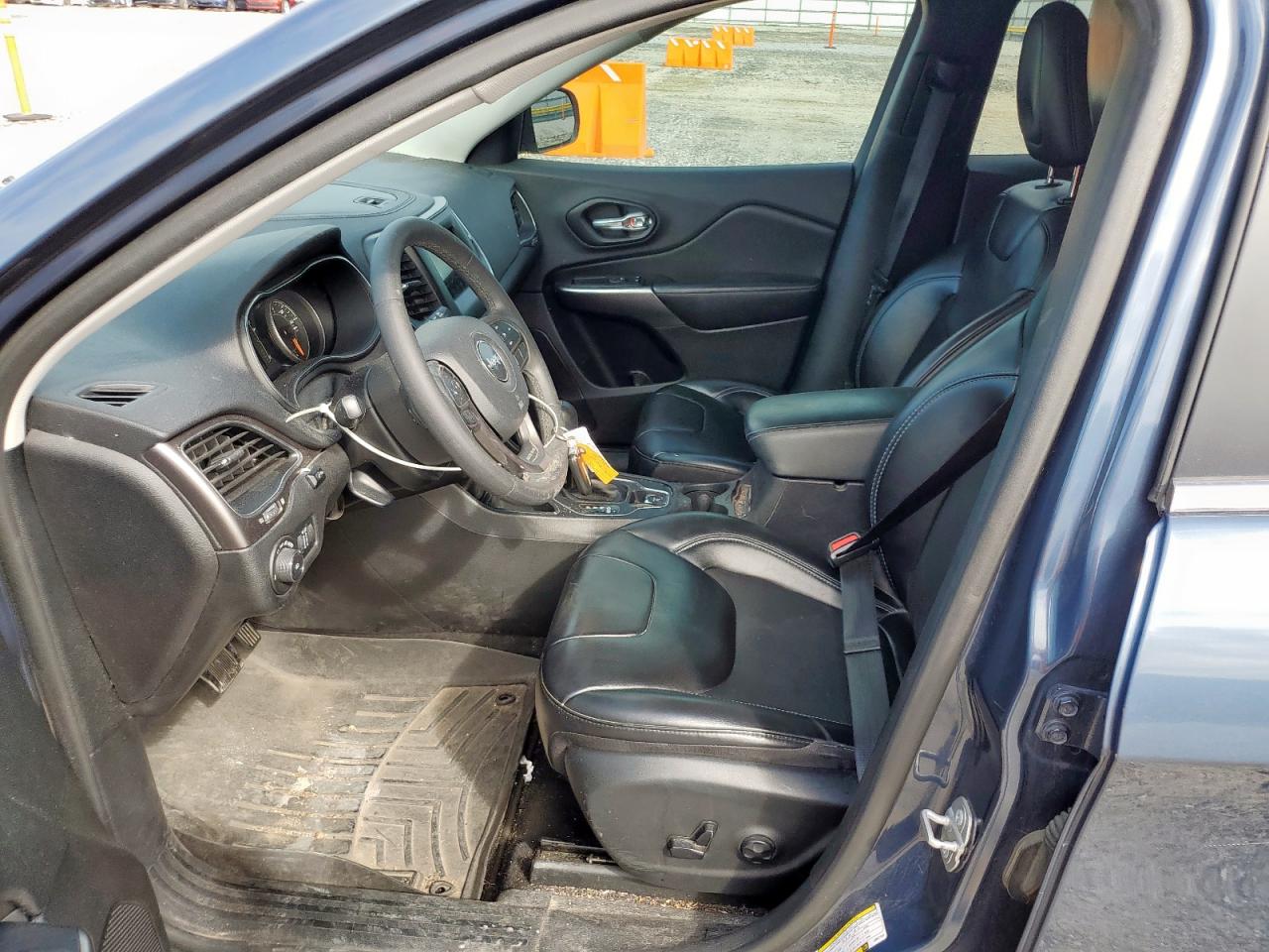 2020 Jeep Cherokee Latitude Plus VIN: 1C4PJLLB0LD557143 Lot: 86817255