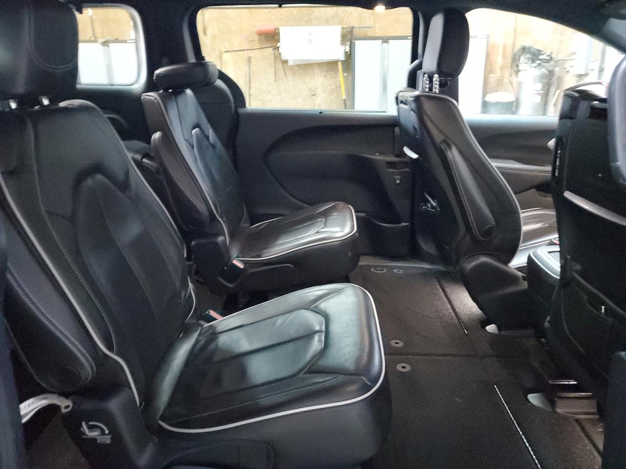 2018 Chrysler Pacifica Limited VIN: 2C4RC1GG1JR333502 Lot: 84777485