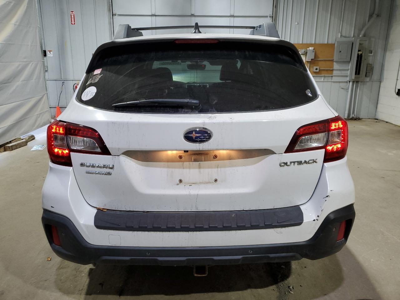 2018 Subaru Outback 2.5I Limited VIN: 4S4BSANCXJ3263958 Lot: 84906955