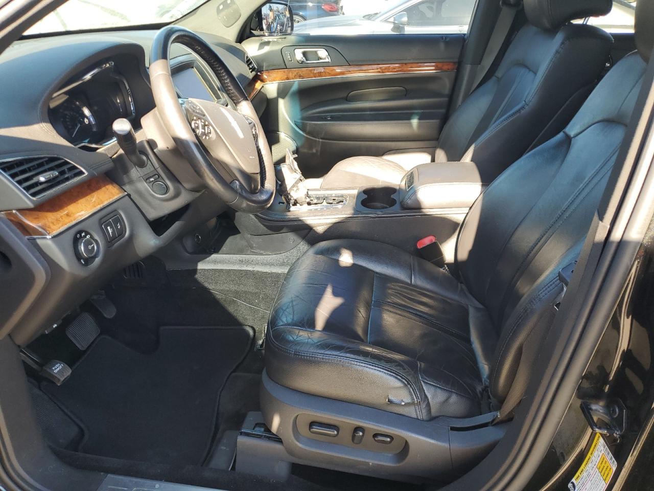 2015 Lincoln Mkt VIN: 2LMHJ5NK7FBL00763 Lot: 85210175