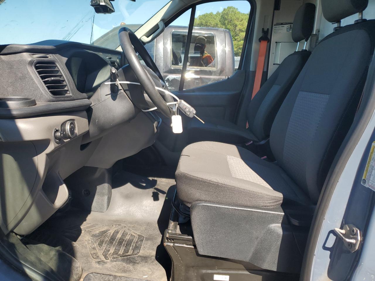 2020 Ford Transit 250 Delivery Van VIN: 1FTBR3X88LKA18993 Lot: 90658575