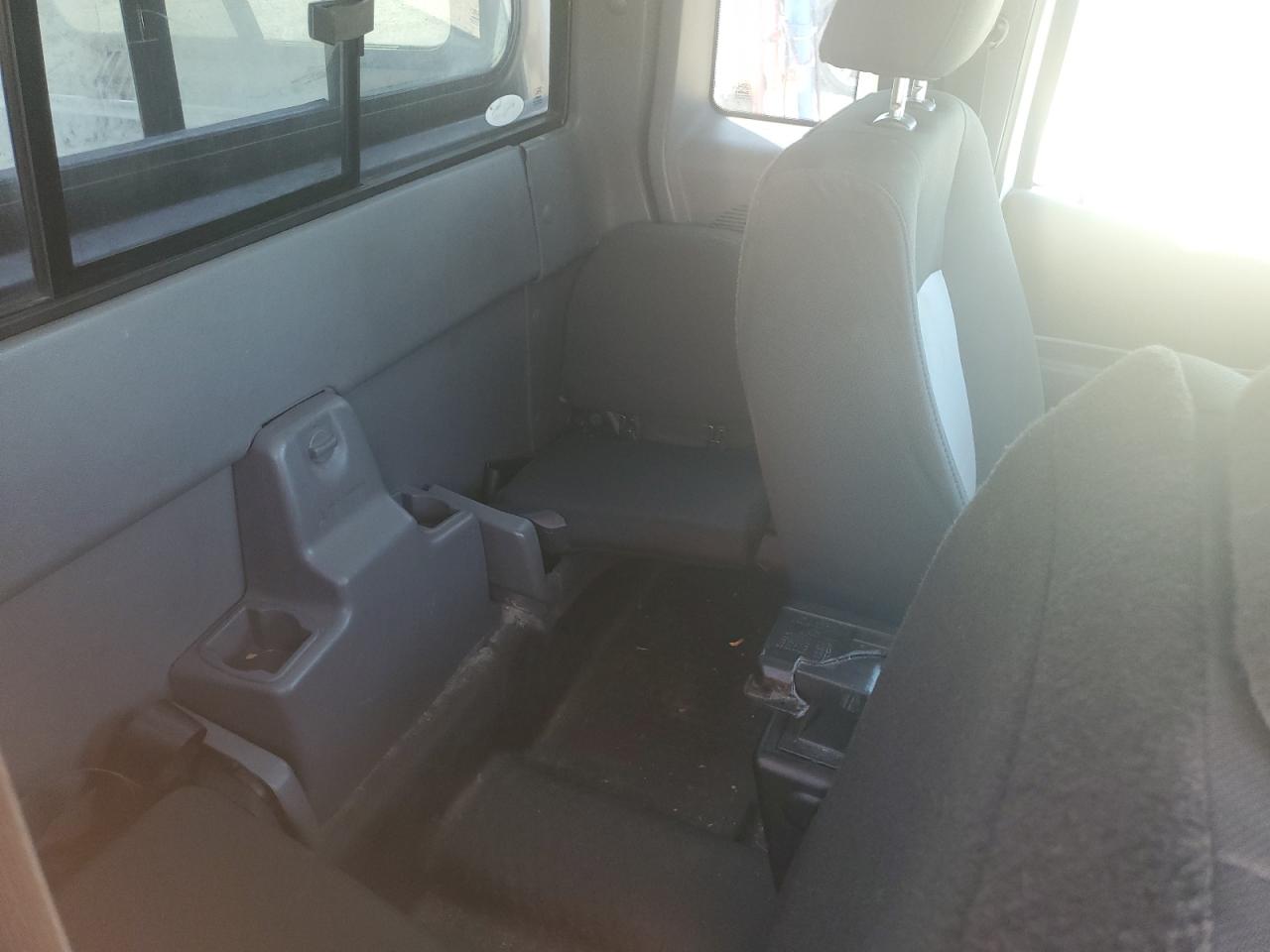 2011 Ford Ranger Super Cab VIN: 1FTLR4FE7BPB04735 Lot: 81916475