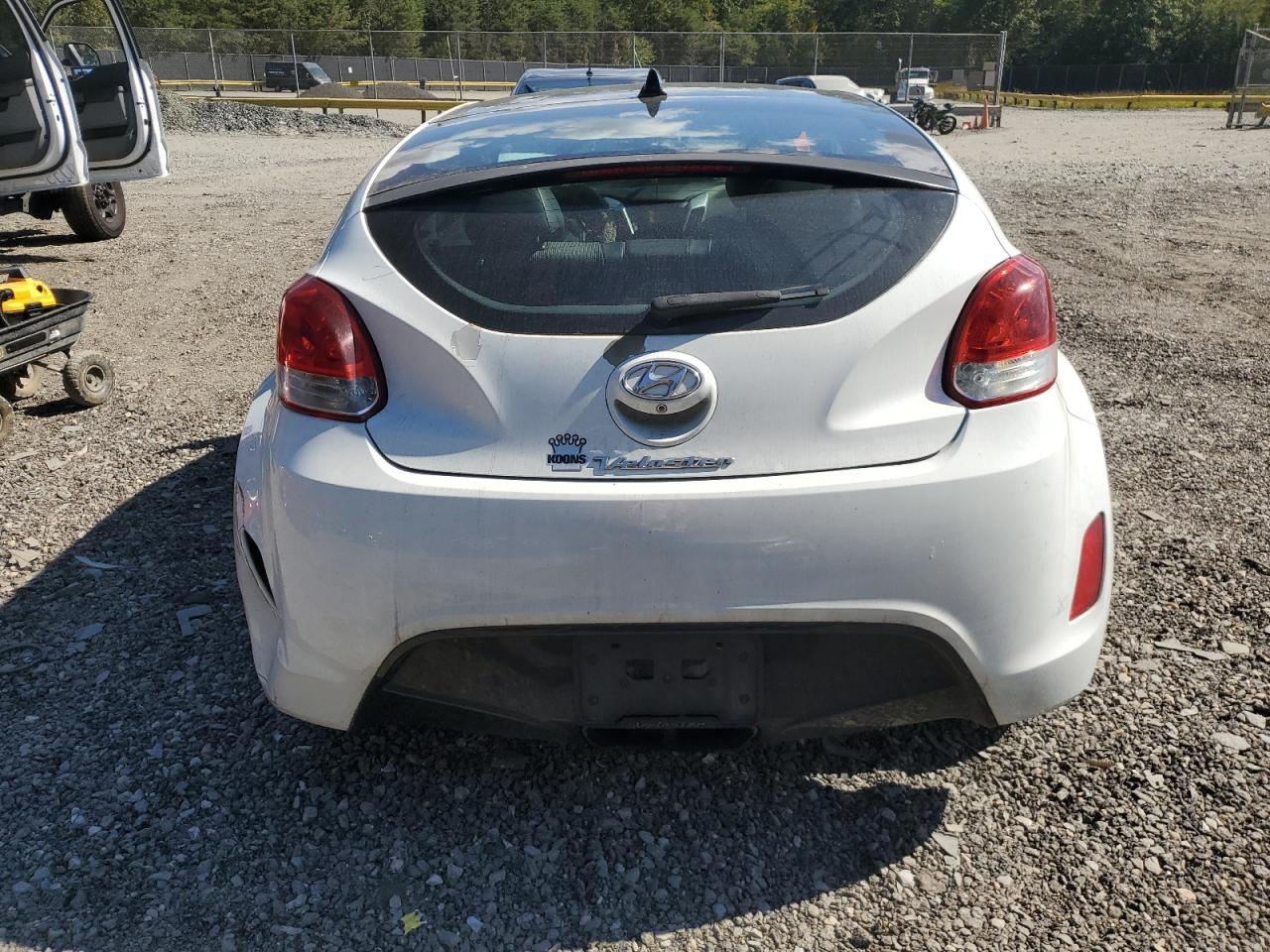 2014 Hyundai Veloster VIN: KMHTC6AD7EU216318 Lot: 85651955