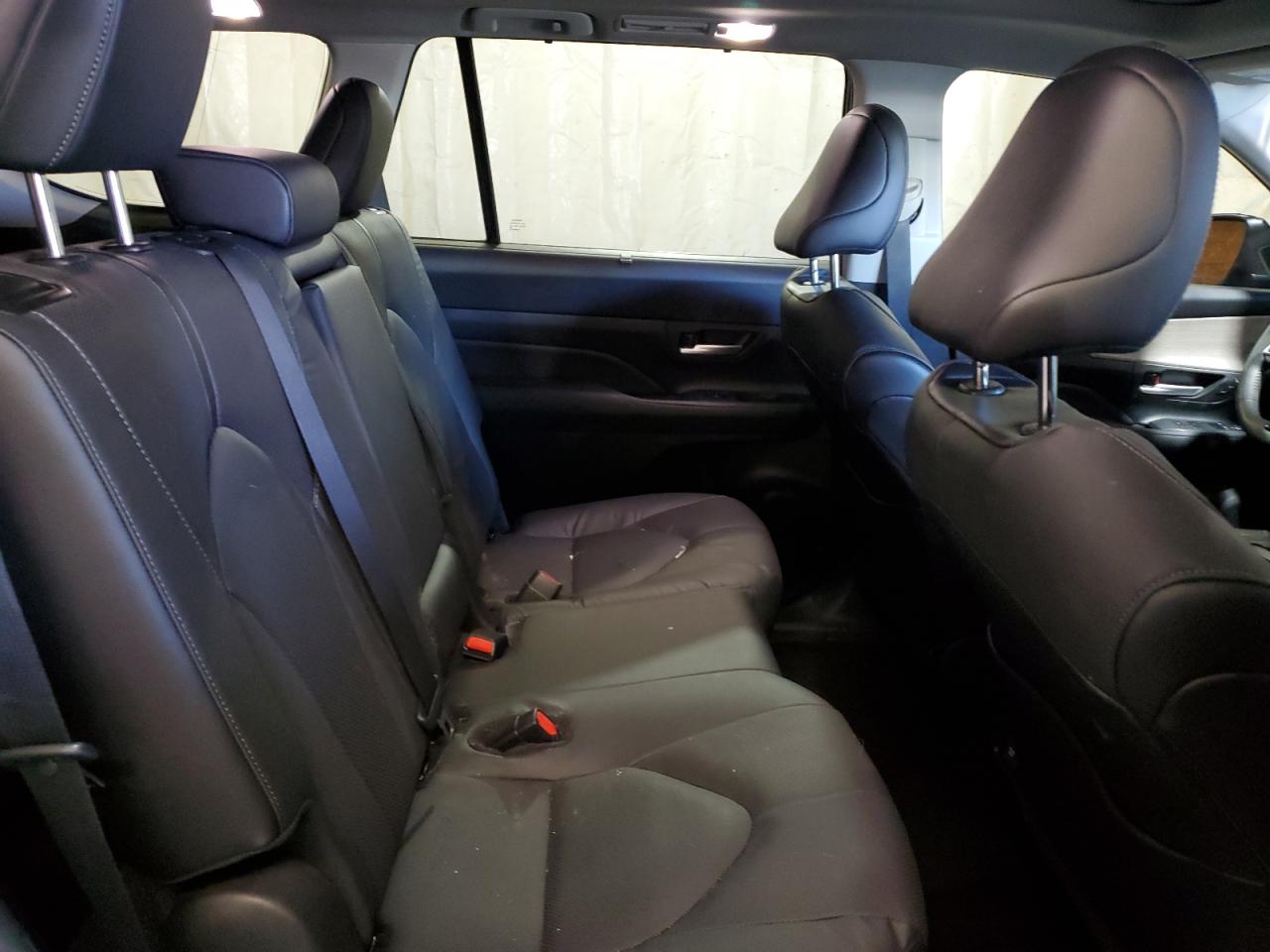 2024 Toyota Grand Highlander Xle VIN: 5TDAAAA57RS018068 Lot: 85560905