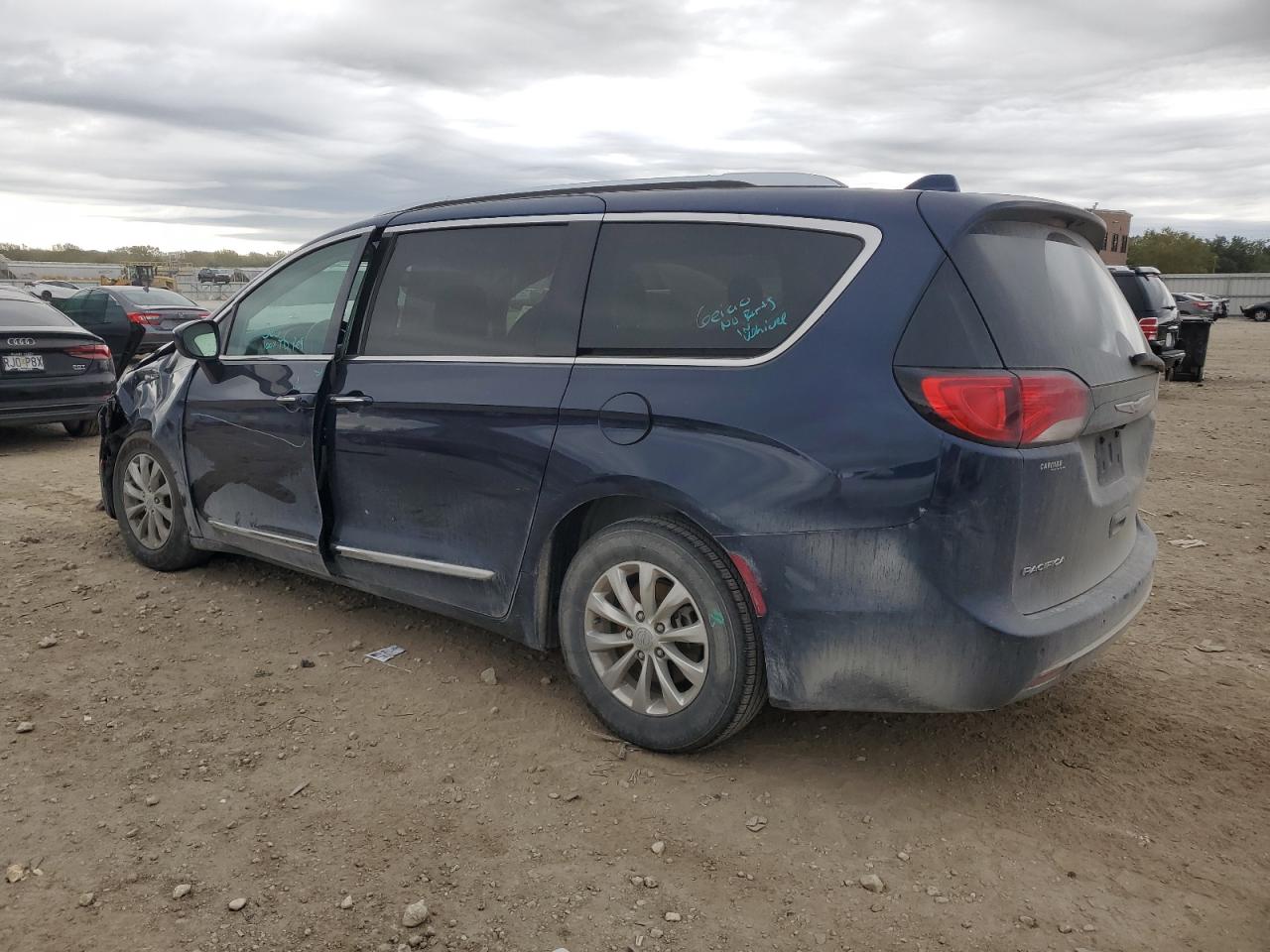 2019 Chrysler Pacifica Touring L VIN: 2C4RC1BG7KR539447 Lot: 85945265