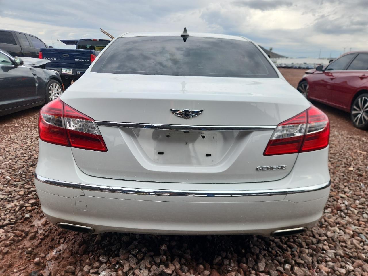 2013 Hyundai Genesis 3.8L VIN: KMHGC4DD2DU222057 Lot: 85596555