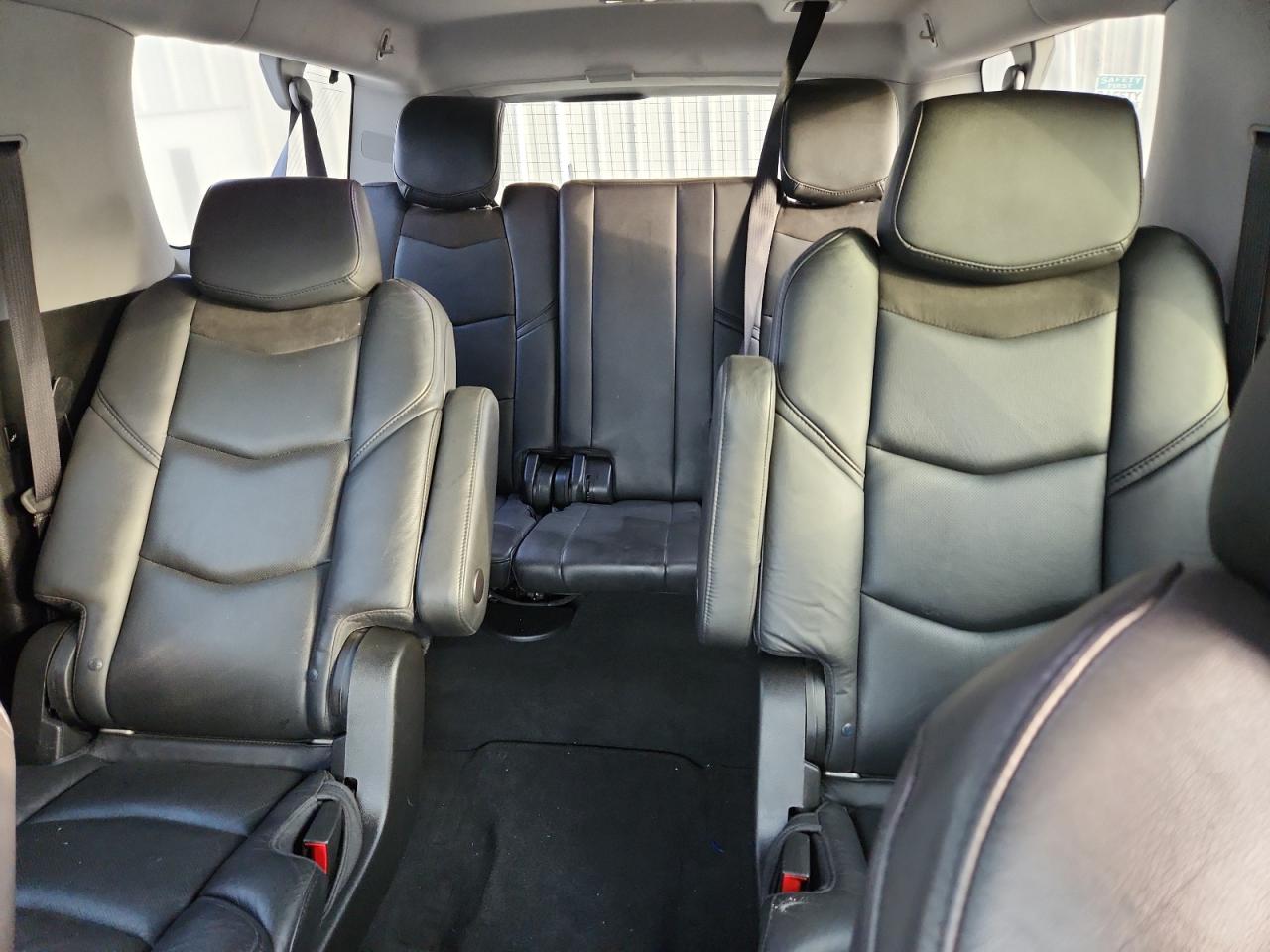 2018 Cadillac Escalade Esv Premium Luxury VIN: 1GYS4JKJ4JR215753 Lot: 90685215