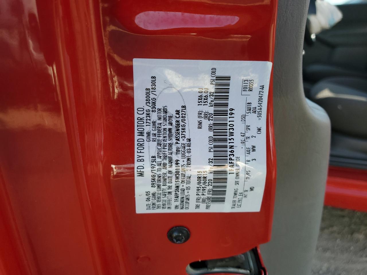 2005 Ford Focus Zxw VIN: 1FAFP36N15W301199 Lot: 82200215