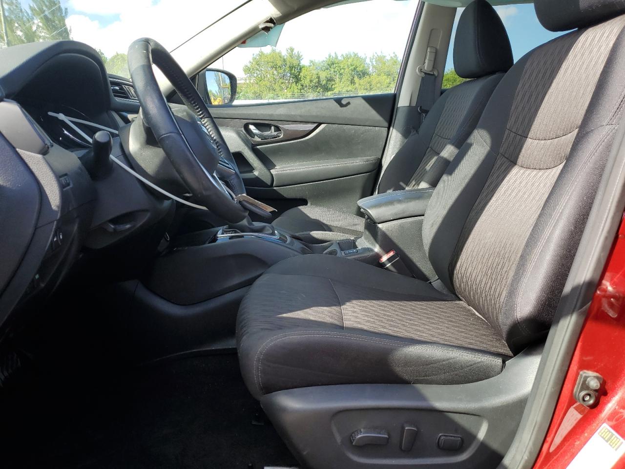 2019 Nissan Rogue S VIN: 5N1AT2MT2KC799322 Lot: 82565315
