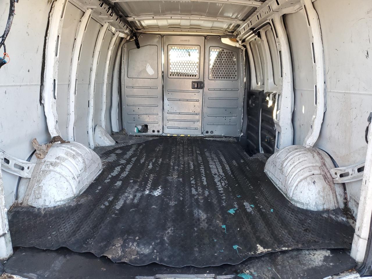 2015 Chevrolet Express G2500 VIN: 1GCWGFCF1F1245109 Lot: 90731405