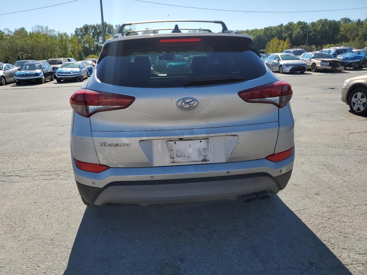 2018 Hyundai Tucson Value VIN: KM8J33A20JU639739 Lot: 85890455