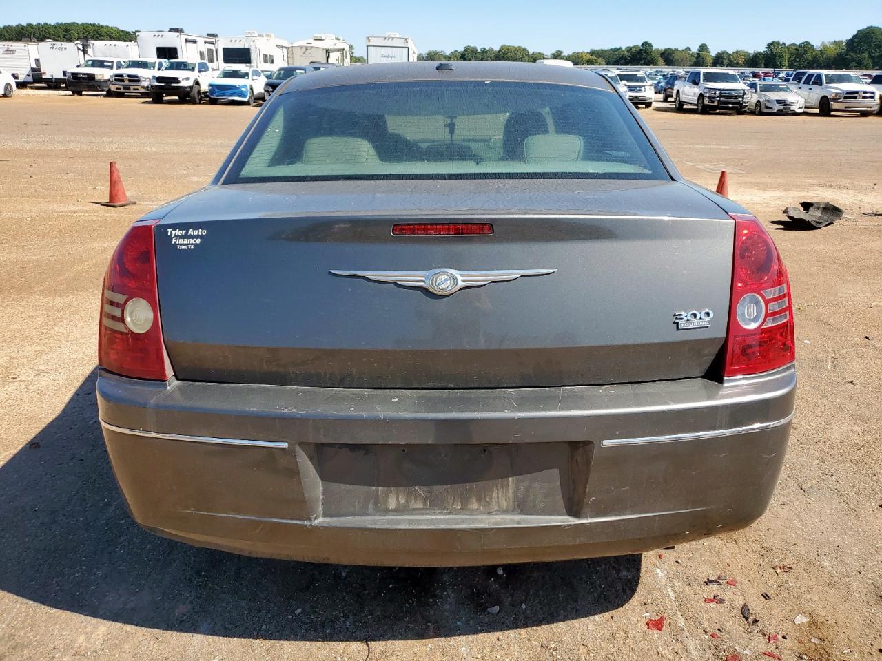 2010 Chrysler 300 Touring VIN: 2C3CA5CV2AH209594 Lot: 82426625