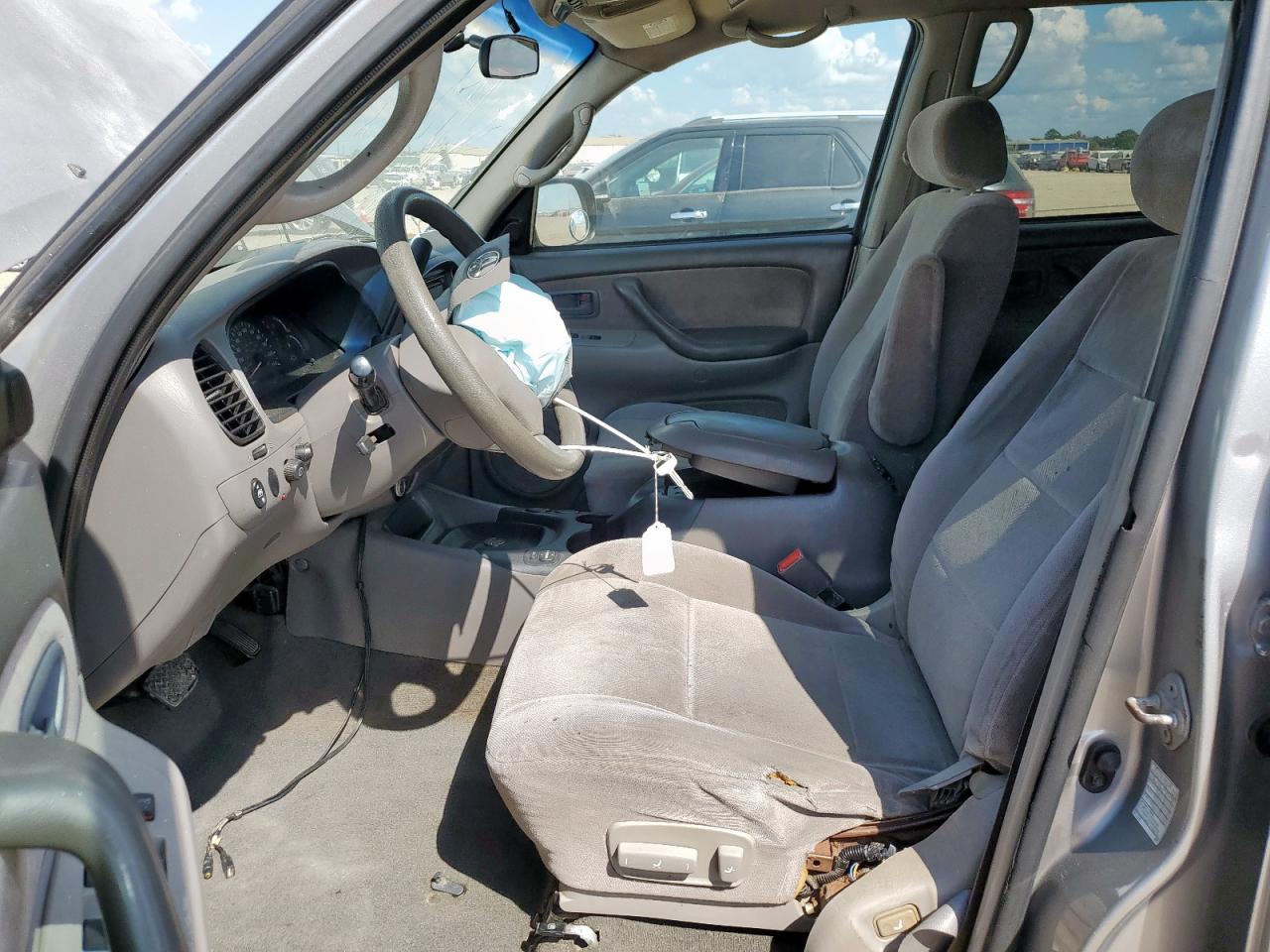 2003 Toyota Sequoia Sr5 VIN: 5TDZT34A73S204475 Lot: 82291925