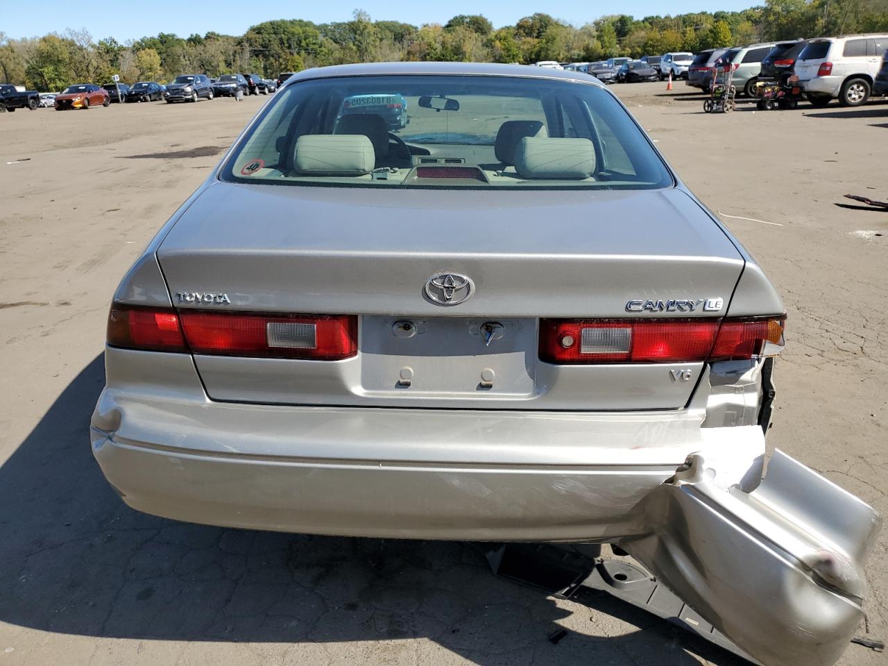 1999 Toyota Camry Le VIN: JT2BF28K7X0198085 Lot: 81803205