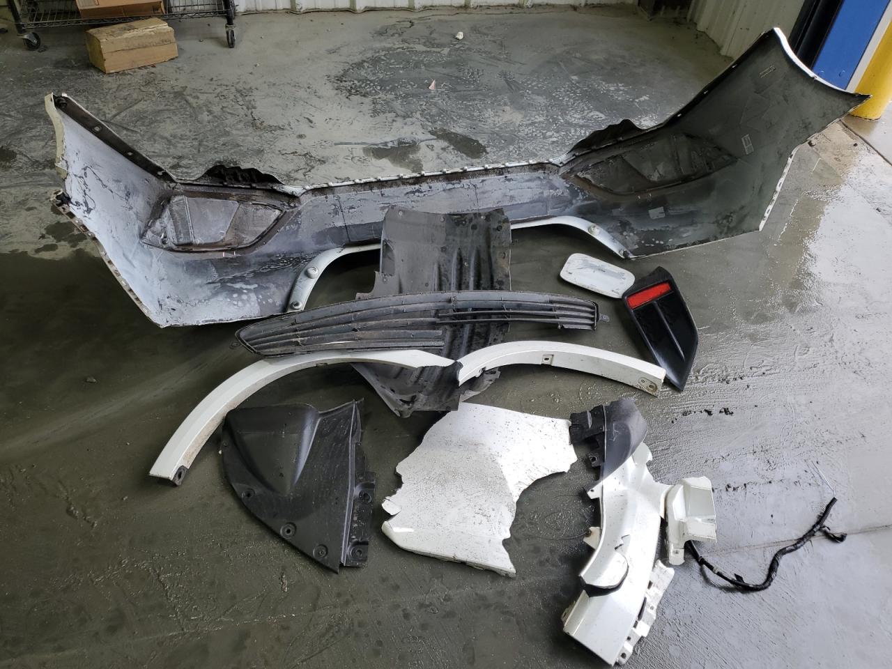 2018 Honda Clarity Touring VIN: JHMZC5F38JC009721 Lot: 90234765