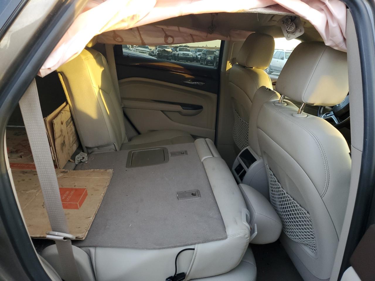 2014 Cadillac Srx Luxury Collection VIN: 3GYFNEE3XES592934 Lot: 82659405